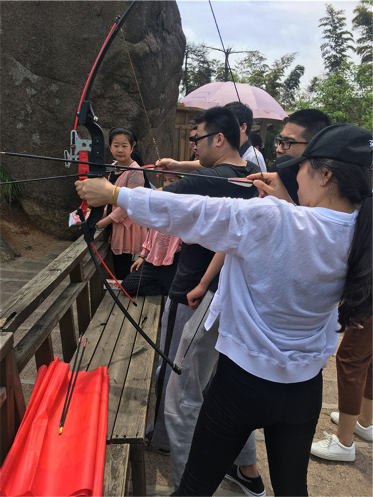 币游装饰巨石山两日游之登山游览巨石山